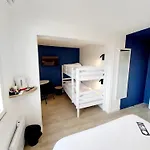 Kyriad Hotel 2*