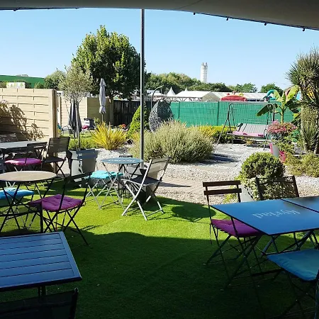 Kyriad Hotel 2*