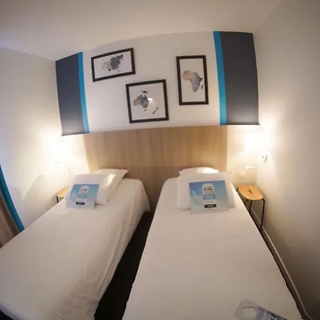 Kyriad Hotel 2*