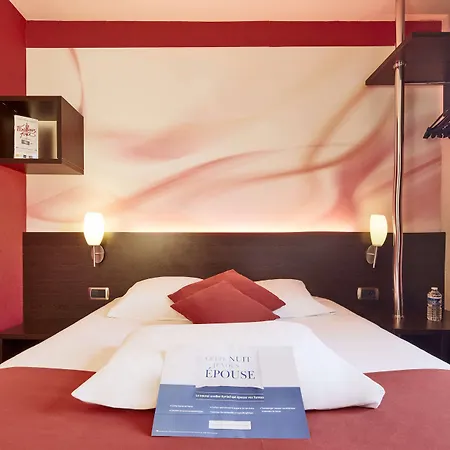 Hotel Kyriad 2*