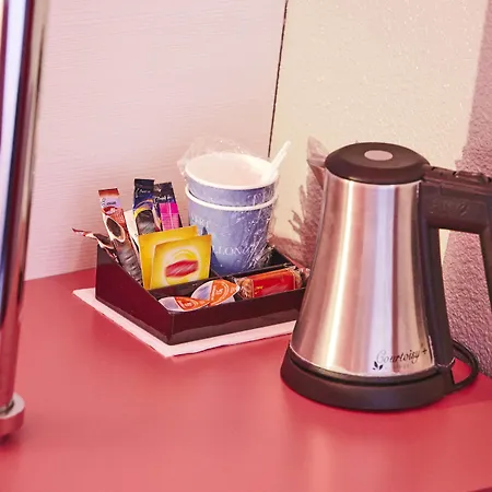 Kyriad Hotel 2*