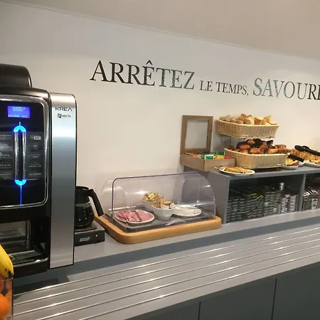Kyriad Szálloda 2*