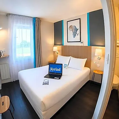 Kyriad Hotel 2*