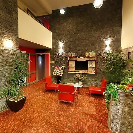 Kyriad 2* La Flèche