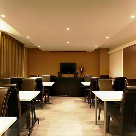 Kyriad Hotel La Flèche