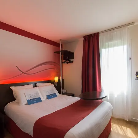 Kyriad Hotel 2*