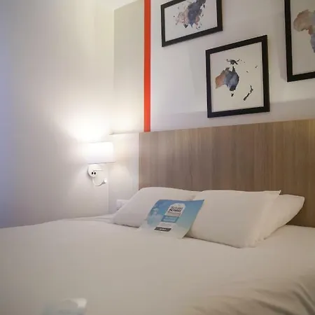 Kyriad Hotel 2*