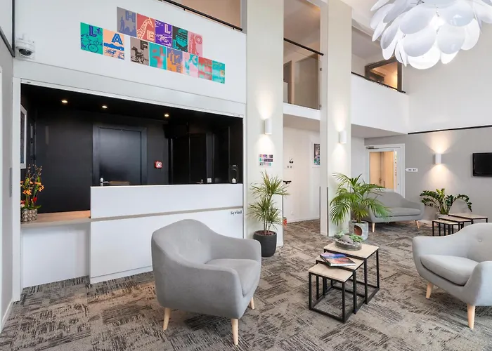 Kyriad Hotel 2*